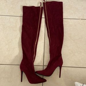 Shoedazzle 8.5 thigh high boots with zipper in front burgundy 8.5